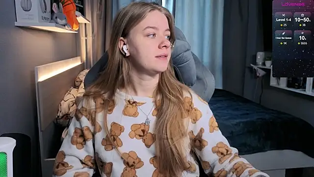 Snapshot of candy_maggie chatting on 02-05-25, 09:04 candy maggie online show from 02-05-25, 09:04