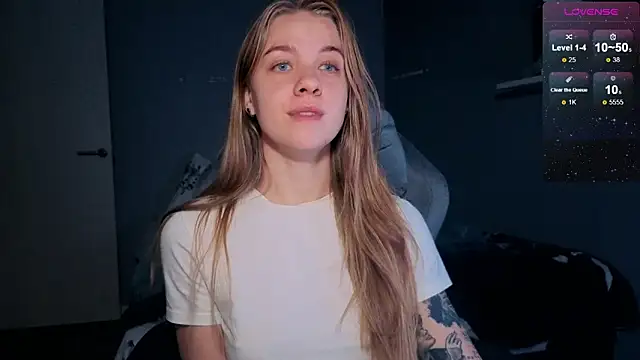 Snapshot of candy_maggie chatting on 11-07-25, 06:30 candy maggie online show from 11-07-25, 06:30