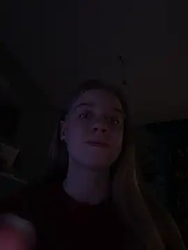 Snapshot of candy_maggie chatting on 11-21-25, 04:16 candy maggie online show from 11-21-25, 04:16