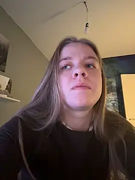 Snapshot of candy_maggie chatting on 11-23-25, 05:02 candy maggie online show from 11-23-25, 05:02