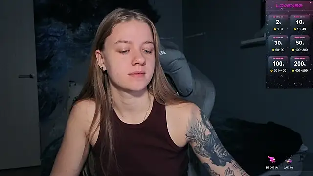 Snapshot of candy_maggie chatting on 11-27-25, 06:21 candy maggie online show from 11-27-25, 06:21