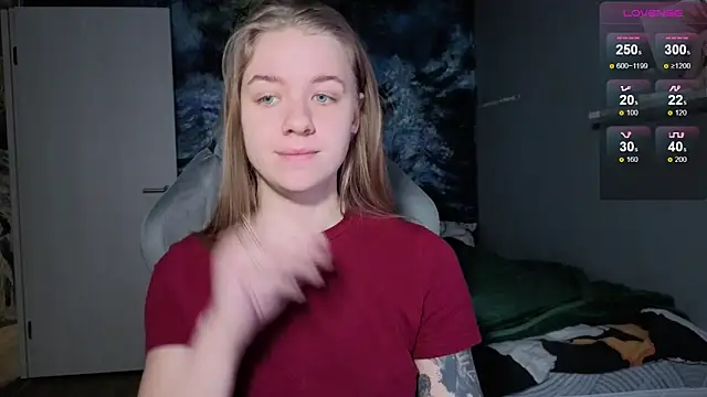 Snapshot of candy_maggie chatting on 12-22-25, 05:54 candy maggie online show from 12-22-25, 05:54