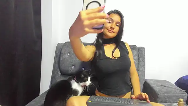 Snapshot of Mayte_sexy chatting on 10-06-25, 11:57 Mayte sexy online show from 10-06-25, 11:57