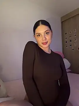 EmilyS   online show from 02-19-26, 03:57