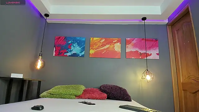 Snapshot of summer_lee_ chatting on 02-15-25, 06:33 summer lee online show from 02-15-25, 06:33