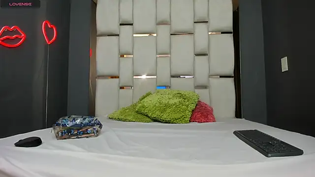 Snapshot of summer_lee_ chatting on 02-20-25, 02:46 summer lee online show from 02-20-25, 02:46