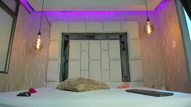 Snapshot of summer_lee_ chatting on 02-26-25, 09:27 summer lee online show from 02-26-25, 09:27