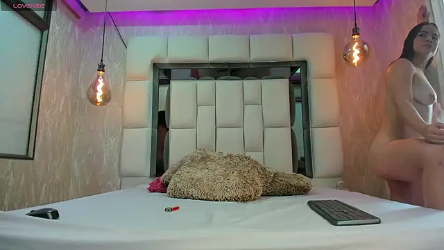 Snapshot of summer_lee_ chatting on 02-28-25, 06:09 summer lee online show from 02-28-25, 06:09