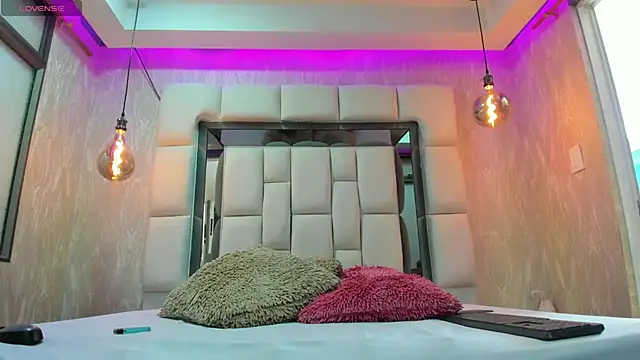 Snapshot of summer_lee_ chatting on 03-03-25, 05:50 summer lee online show from 03-03-25, 05:50