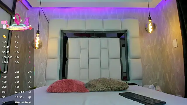 Snapshot of summer_lee_ chatting on 03-21-25, 06:07 summer lee online show from 03-21-25, 06:07