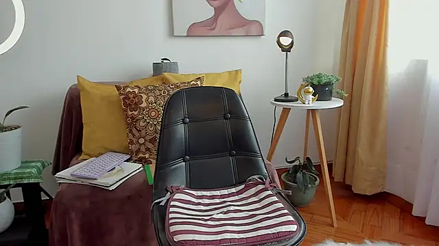 Snapshot of cuddlingbunny chatting on 03-02-25, 02:54 cuddlingbunny online show from 03-02-25, 02:54