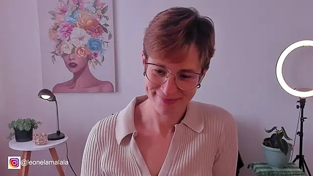 Snapshot of cuddlingbunny chatting on 03-13-25, 04:34 cuddlingbunny online show from 03-13-25, 04:34