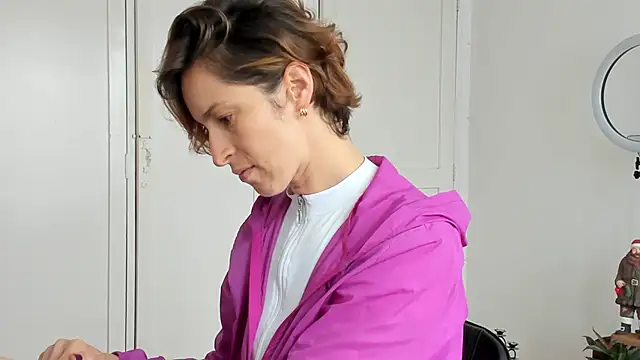 Snapshot of cuddlingbunny chatting on 11-29-25, 03:26 cuddlingbunny online show from 11-29-25, 03:26