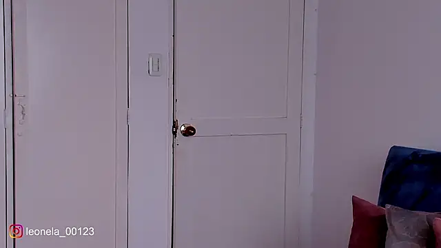 Snapshot of cuddlingbunny chatting on 02-21-26, 02:40 cuddlingbunny online show from 02-21-26, 02:40