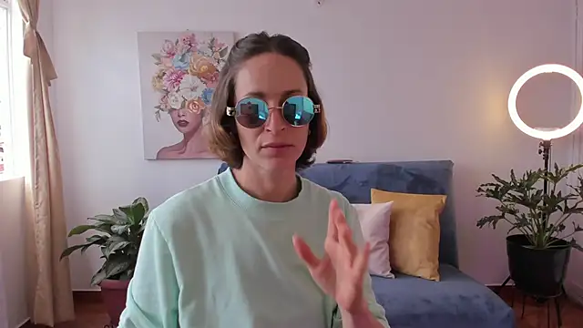 Snapshot of cuddlingbunny chatting on 03-16-26, 05:17 cuddlingbunny online show from 03-16-26, 05:17