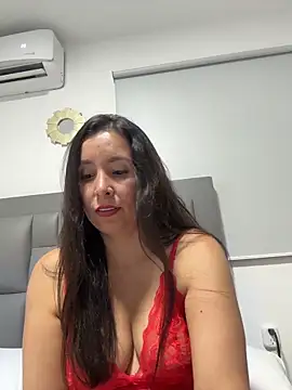 emely sexx20 online show from 02-12-26, 01:00