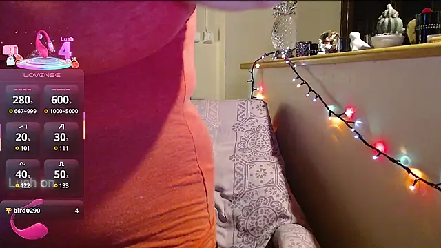 Snapshot of JennaDeluxe chatting on 03-08-25, 08:35 JennaDeluxe online show from 03-08-25, 08:35