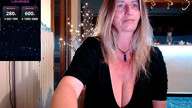JennaDeluxe online show from 03-18-26, 04:04
