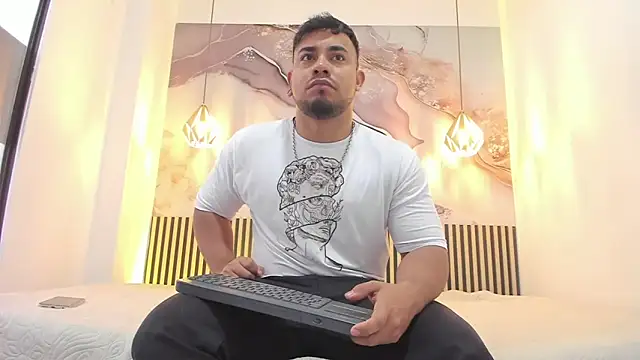 BrianMalonee online show from 11-06-25, 12:06