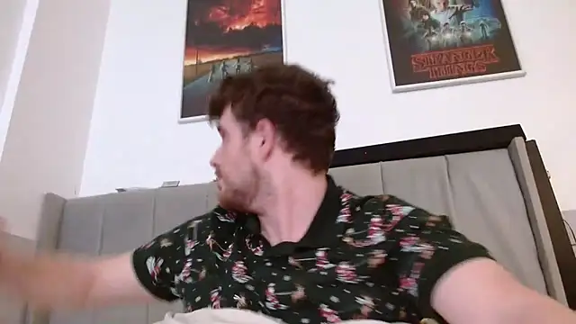 Snapshot of maxy49 chatting on 12-14-25, 06:23 maxy49 online show from 12-14-25, 06:23