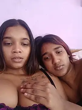 Indianqueen03 online show from 06-21-26, 10:40