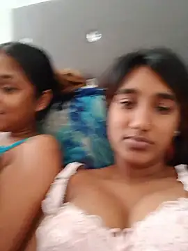Indianqueen03 online show from 07-23-26, 10:46