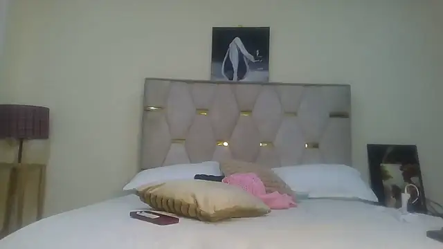 Snapshot of Fine_assie chatting on 02-06-25, 04:14 Fine assie online show from 02-06-25, 04:14