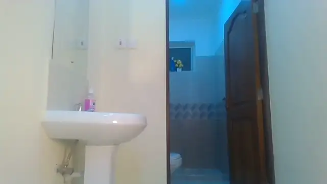 Snapshot of Fine_assie chatting on 02-11-25, 03:08 Fine assie online show from 02-11-25, 03:08