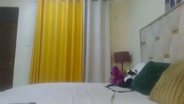 Snapshot of Fine_assie chatting on 02-12-25, 07:24 Fine assie online show from 02-12-25, 07:24