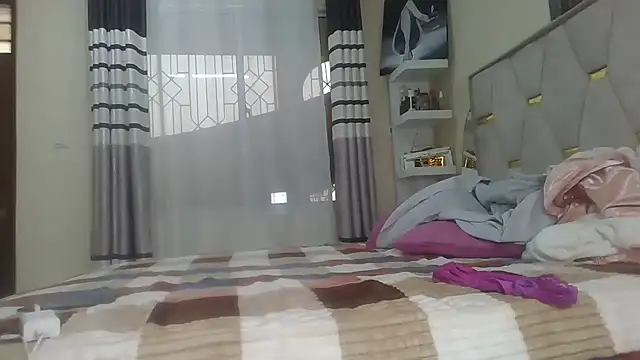 Snapshot of Fine_assie chatting on 09-10-25, 11:10 Fine assie online show from 09-10-25, 11:10