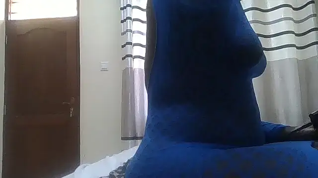 Snapshot of Fine_assie chatting on 09-26-25, 07:56 Fine assie online show from 09-26-25, 07:56