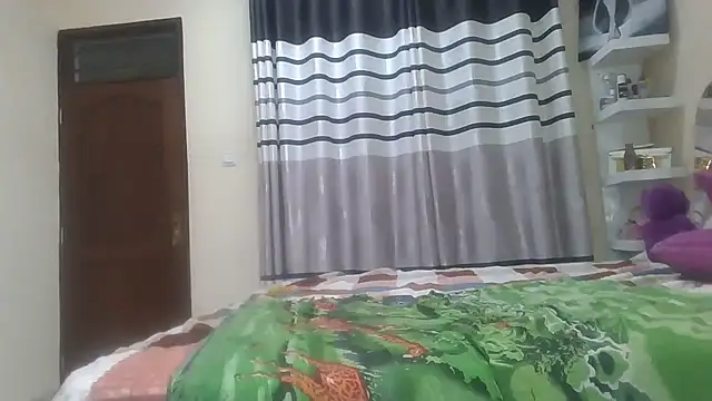 Snapshot of Fine_assie chatting on 10-16-25, 12:55 Fine assie online show from 10-16-25, 12:55