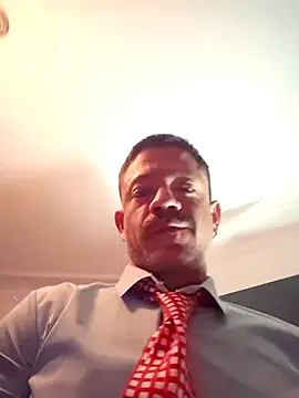 Snapshot of Tony_Torrente chatting on 05-29-26, 08:34 Tony Torrente online show from 05-29-26, 08:34