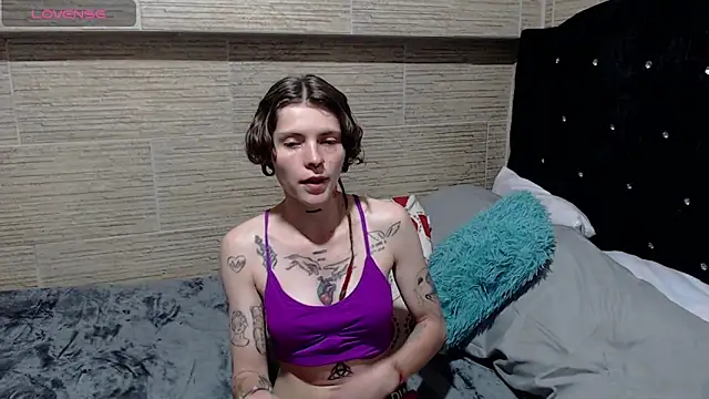 pretty cristal69 online show from 02-22-25, 10:42