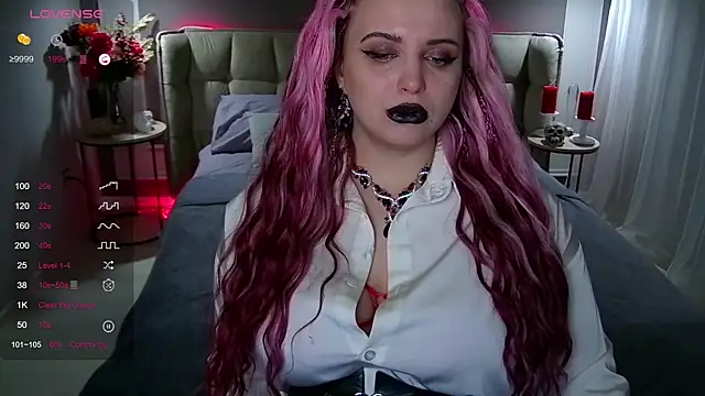 Snapshot of Miss_Maya_Mils chatting on 02-09-25, 04:04 Miss Maya Mils online show from 02-09-25, 04:04