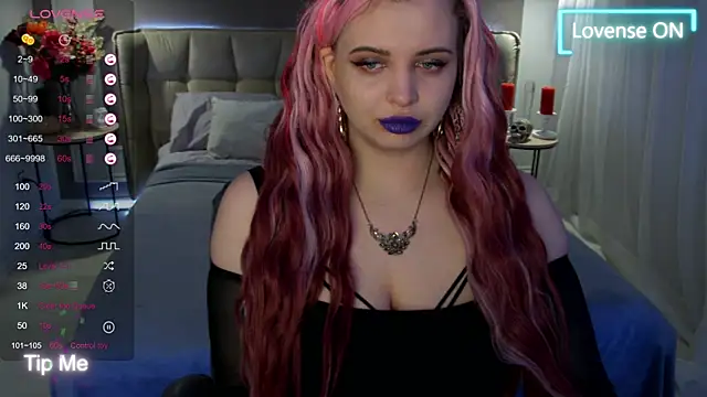 Snapshot of Miss_Maya_Mils chatting on 03-09-25, 01:04 Miss Maya Mils online show from 03-09-25, 01:04