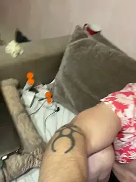 Snapshot of MaeltraJoy chatting on 02-28-25, 01:47 MaeltraJoy online show from 02-28-25, 01:47