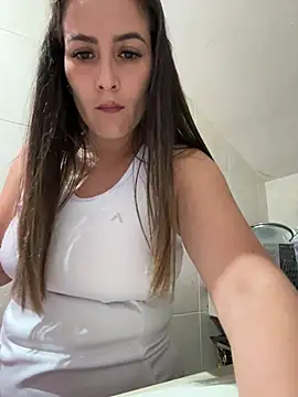 Snapshot of Rousse92 chatting on 01-18-26, 08:45 Rousse92 online show from 01-18-26, 08:45