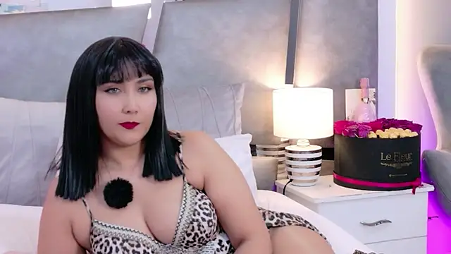 Evangeline Taylorr online show from 04-24-26, 08:11