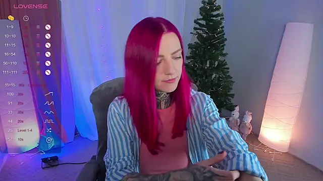 Snapshot of Roxy_____ chatting on 01-02-25, 08:35 Roxy online show from 01-02-25, 08:35