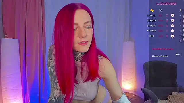 Snapshot of Roxy_____ chatting on 01-10-25, 11:39 Roxy online show from 01-10-25, 11:39