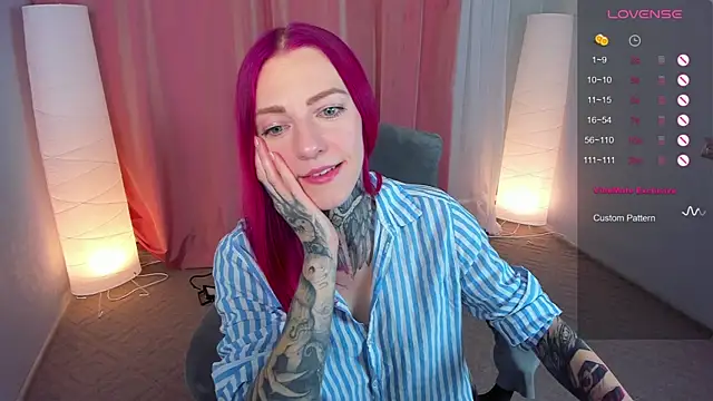 Snapshot of Roxy_____ chatting on 01-20-25, 02:32 Roxy online show from 01-20-25, 02:32