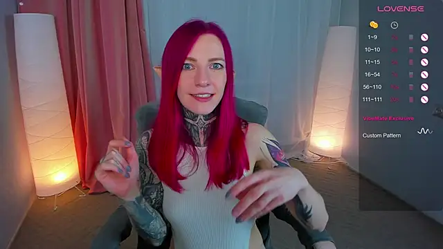 Snapshot of Roxy_____ chatting on 02-22-25, 02:39 Roxy online show from 02-22-25, 02:39