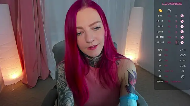 Snapshot of Roxy_____ chatting on 02-27-25, 08:31 Roxy online show from 02-27-25, 08:31