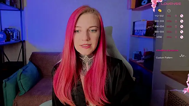 Snapshot of Roxy_____ chatting on 09-28-25, 08:47 Roxy online show from 09-28-25, 08:47