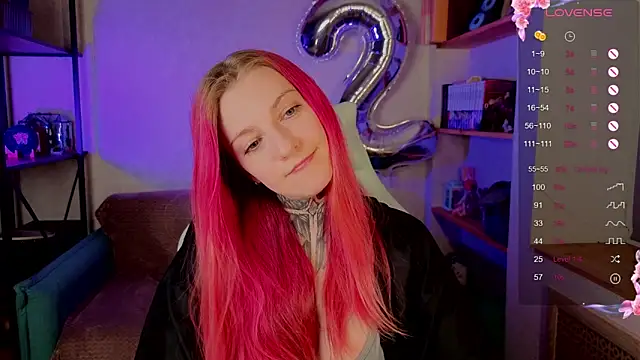 Snapshot of Roxy_____ chatting on 10-23-25, 09:13 Roxy online show from 10-23-25, 09:13