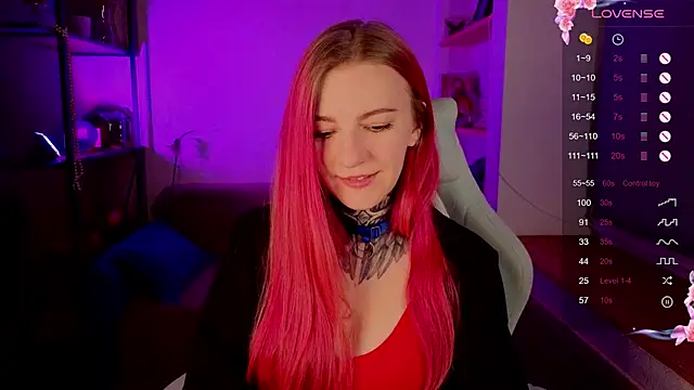 Snapshot of Roxy_____ chatting on 11-28-25, 06:16 Roxy online show from 11-28-25, 06:16