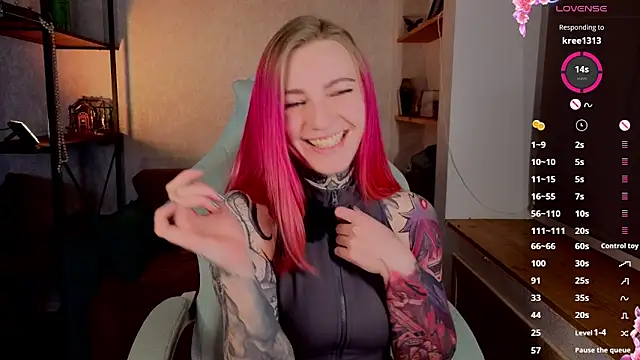 Snapshot of Roxy_____ chatting on 03-05-26, 08:27 Roxy online show from 03-05-26, 08:27