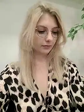 Snapshot of Amitiel_Angel chatting on 01-17-25, 05:51 Amitiel Angel online show from 01-17-25, 05:51