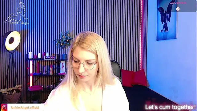 Snapshot of Amitiel_Angel chatting on 03-15-25, 08:10 Amitiel Angel online show from 03-15-25, 08:10